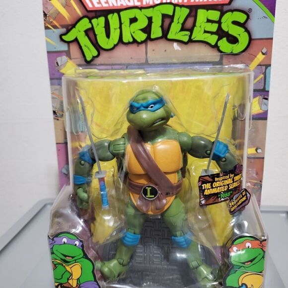 Classic Teenage Mutant Ninja Turtles Leonardo Playmate Classic Collection Figure - Picture 2 of 9